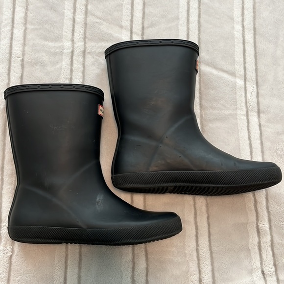 Hunter Kids Black Rain Boots - Picture 3 of 10